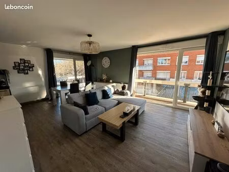 appartement 75m2 + balcon + parking