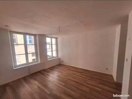 studio 1 pièce 22 m²
