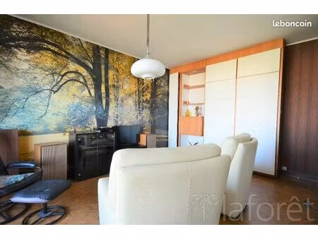 appartement 3 pièces 82 m²