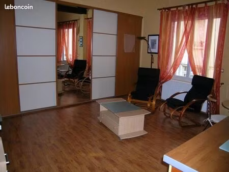studio 1 pièce 35 m²