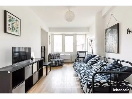studio 1 pièce 25 m²