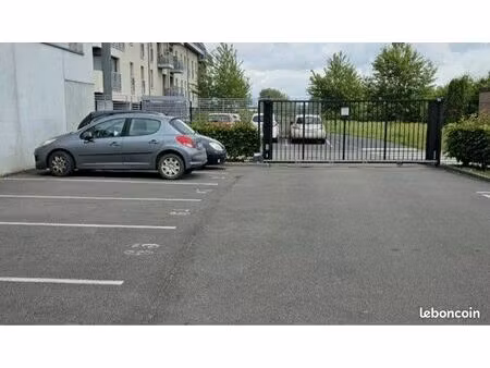 parking 24h du mans van/voiture