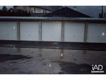 parking/box 14 m² revin