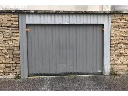 parking la courneuve