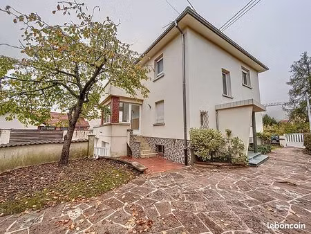 maison 5 pièces 141 m²