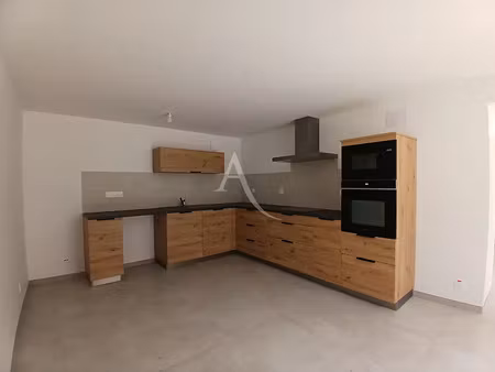location appartement 4 pièces 135 m² à aubigné-sur-layon (49540)  850 €