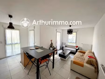 location meublée appartement 3 pièces 58.25 m² à grigny (69520)  890 €