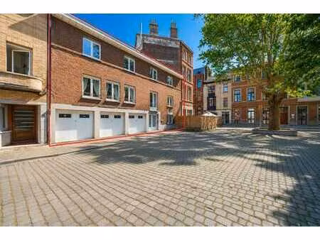 maison de caractère avec 3 garages - place delcour - liège