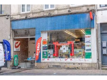 commerce de 320 m² avec vitrine de 7 70 m – uccle centre
