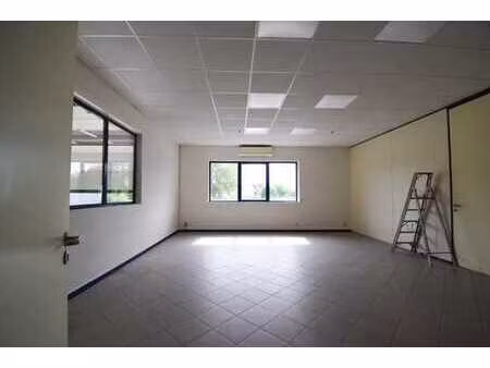 bureau prêt à emménager