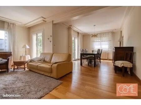 maison 8 pièces 168 m²