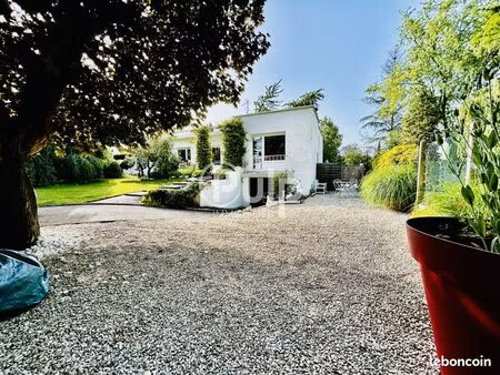 maison 5 pièces 162 m²