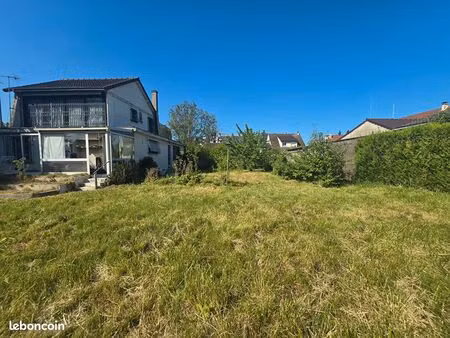 maison 7 pièces 151 m²