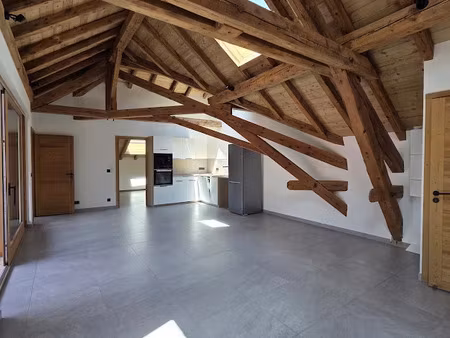 location appartement 3 pièces 80.1 m² à sallanches (74700)  1 240 €