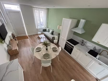location meublée maison 4 pièces 64 m² à lille (59000)  1 485 €