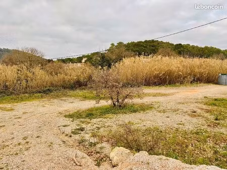 terrain 640 m² pierrefeu du var