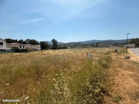 terrain 723 m² pignans