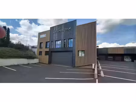 location locaux professionnels 0 pièces 90 m² à saint-flour (15100)  800 €