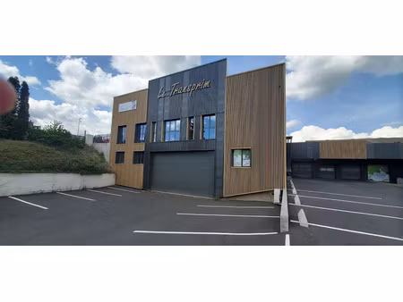 location locaux professionnels 90 m² à saint-flour (15100)  800 €