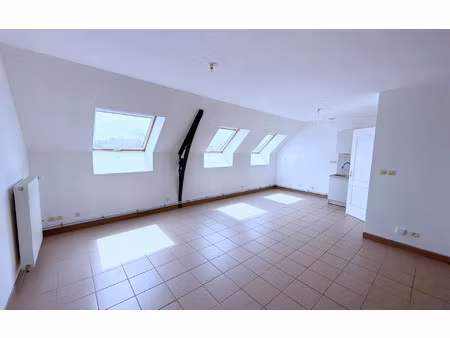 location appartement  m² t-4 à danizy  590 €