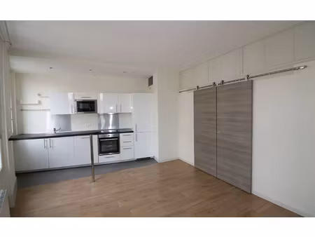 location appartement  m² t-1 à fontainebleau  776 €