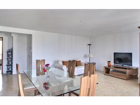location appartement  m² t-3 à marseille 10  966 €