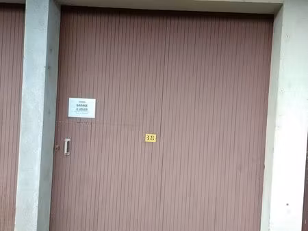 grand garage à louer – centre-ville de digoin
