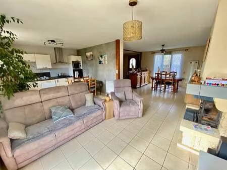 vente maison aux touches (44390) : à vendre / 132m² les touches