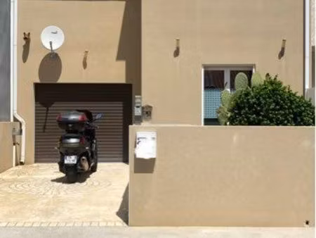 à louer – latour-bas-elne - villa 3 chambres avec garage et extérieur –
