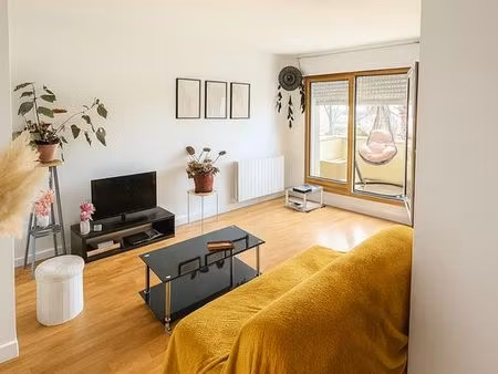 t3 meublé parking balcon