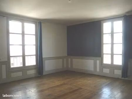 appartement 3 pièces 82 m²