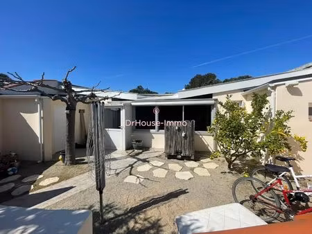 maison typique du village des sables