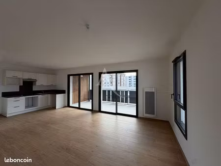 appartement 3 pièces 82 m²