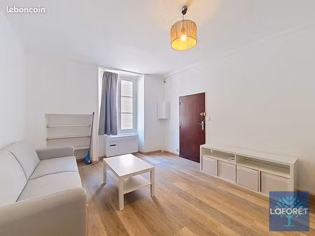 studio 1 pièce 26 m²