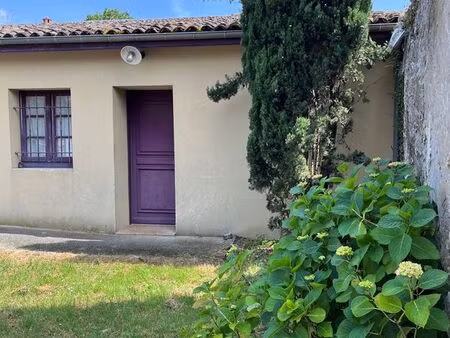 t2 – 36 m² – dépendances du château beauséjour – 1 parking inclus