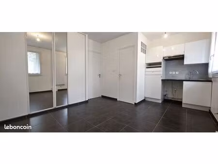 studio 1 pièce 19 m²