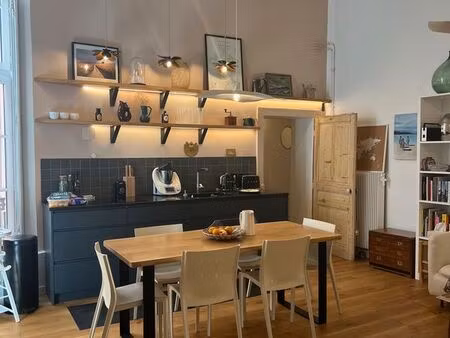 appartement haut de gamme-t4 en duplex meublé – place bellecour – calme sur cour