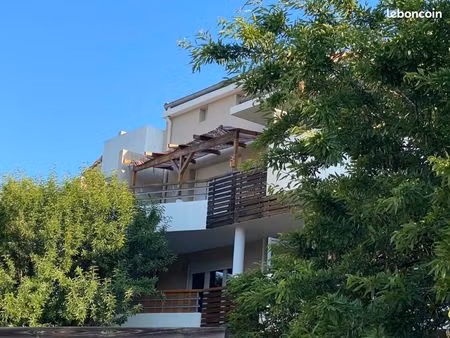 garage dans résidence fermée