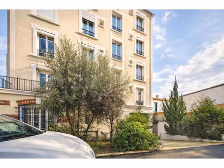 vente immeuble  425.00m²  montreuil
