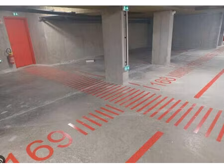 vente parking / box  10.00m²  noisy