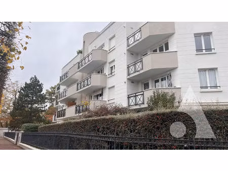 f2 avec jardin à boissy d'anglas + parking en sous-sol