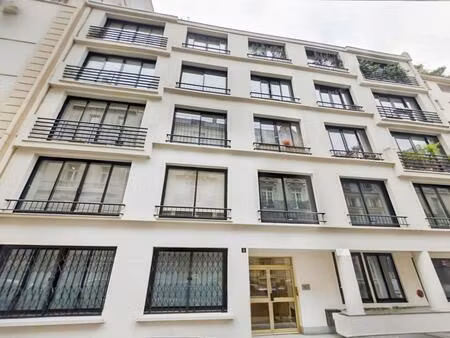 bureaux à proximité de la place de l'etoile/victor hugo