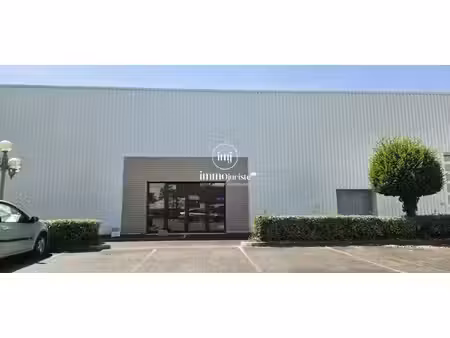 local commercial de 330m²
