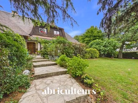 superbe propriété familiale de charme de 310 m² avec piscine et magnifique jardin arboré –