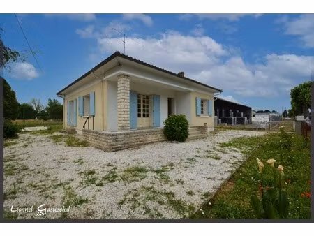 charmante maison à vendre de plain-pied avec jardin et garage sur la commune de gardonne e