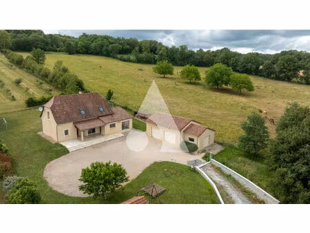 maison lissac et mouret  7 pièces  4 chambres  149m2