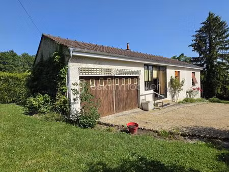 maison traditionnelle de 55 41 m² à pommeuse