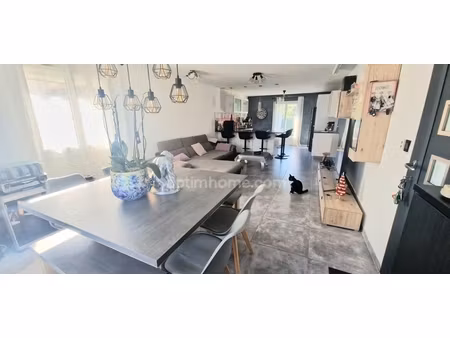 villa plain pied avec piscine et garage!