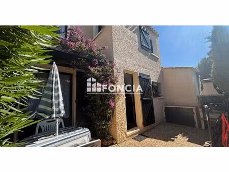 villa 2 chambres avec grande terrasse + parking