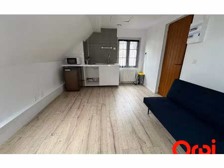 location appartement  15 m² t-1 à laon  395 €